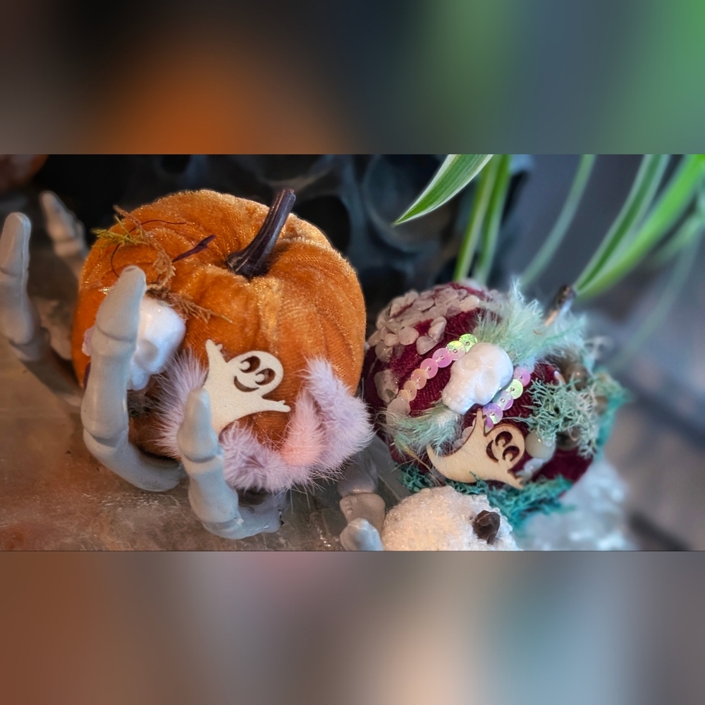 2pc Pumpkin Set w/ Crystals & Accents